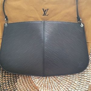 LV Vintage, Authentic, Demi Lune Pochette in Black Epi Leather - Amazing find!